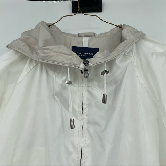 Jones New York Windbreaker/Raincoat – Cream Tan - Picture 6 of 13